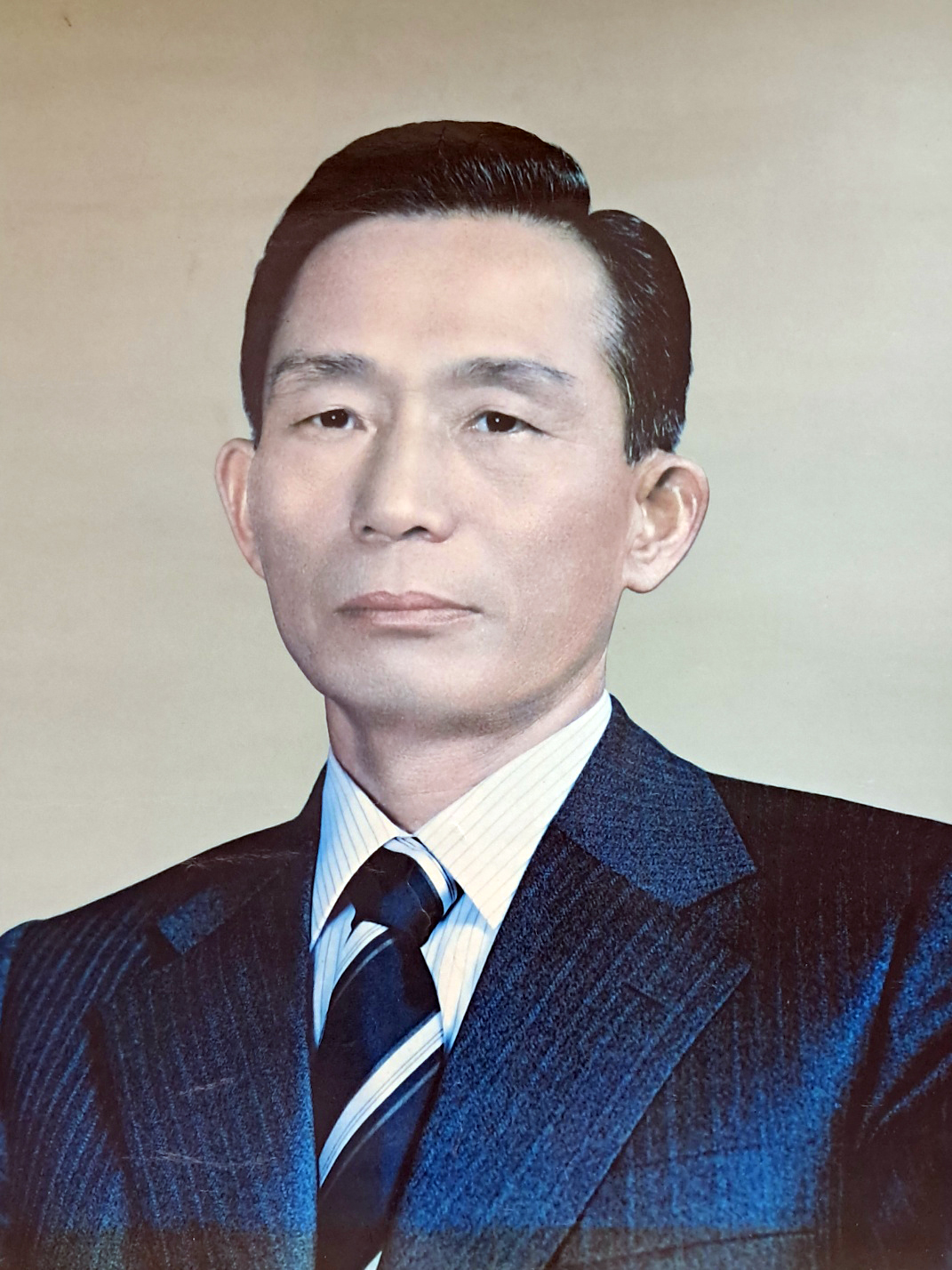 박정희 대통령 서거 후 관공서에서 철거한 대형사진