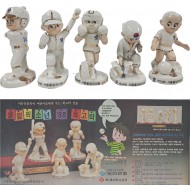 [198] ‘88 올림픽 소년 독고탁 도자기 인형 5종 세트와 광고가 실린 스포츠서울