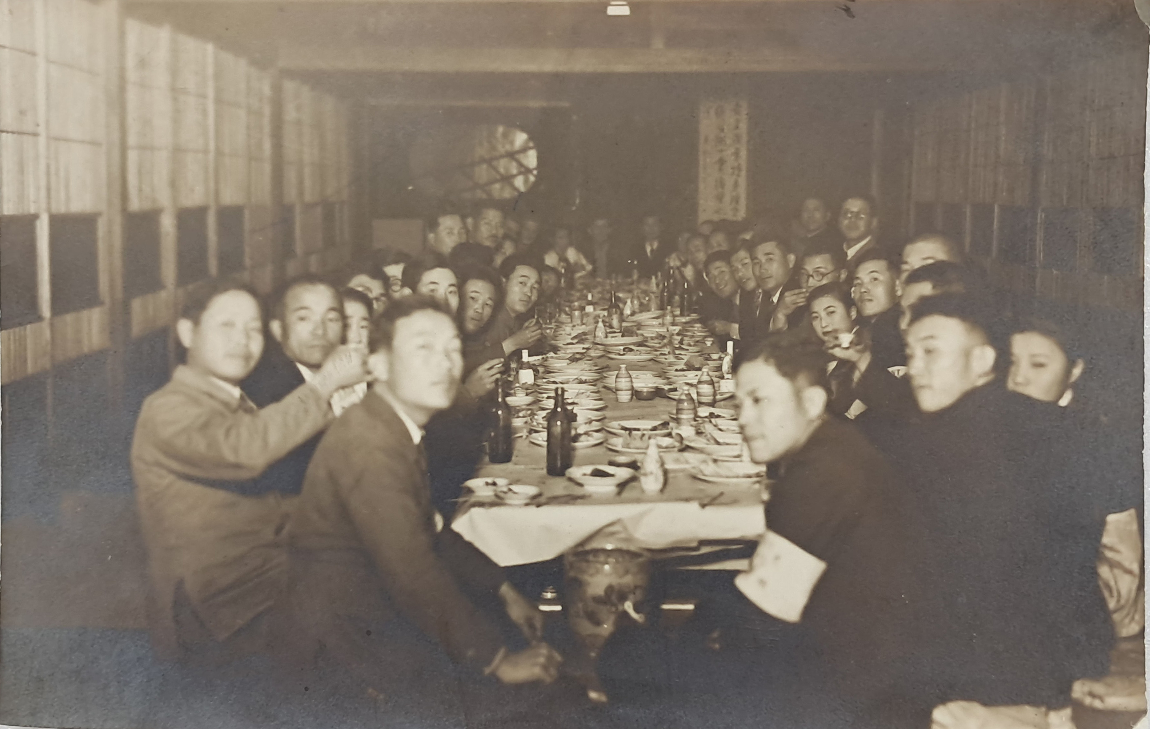 [42] 해방 직후 광주 경찰 송년 연회 기념사진