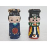 연대가 오래된 신랑각시 인형 양념통 세트