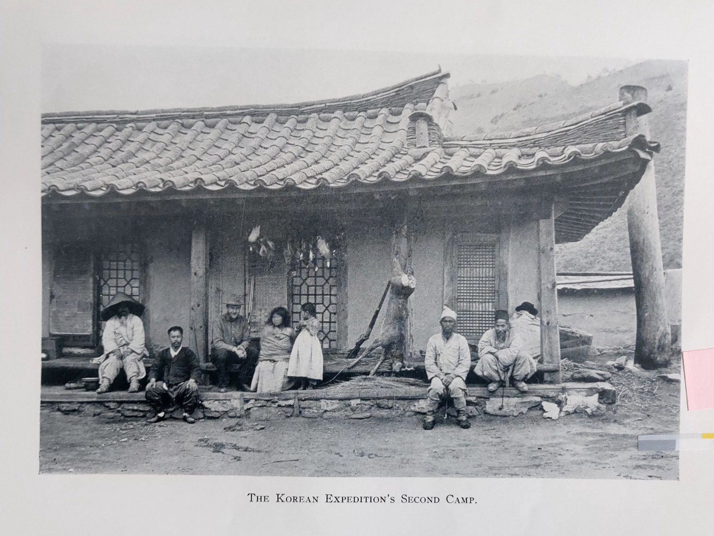 탐험가 앤드루스의 조선 답사 사진과 기문이 실린 [ENDS OF THE EARTH]