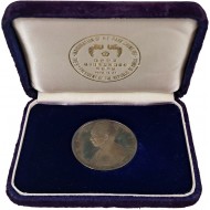 [6] 순은제 [제9대 박정희 대통령 취임기념 메달]과 [케이스] 세트 일괄