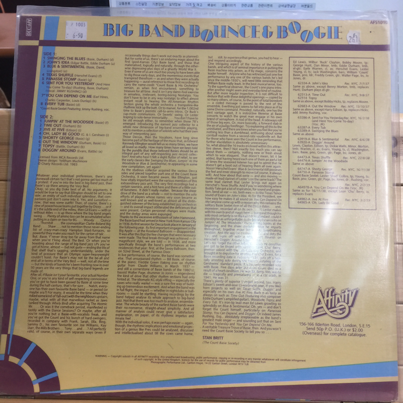 Count Basie And His Orchestra* ‎– Swingin' The Blues