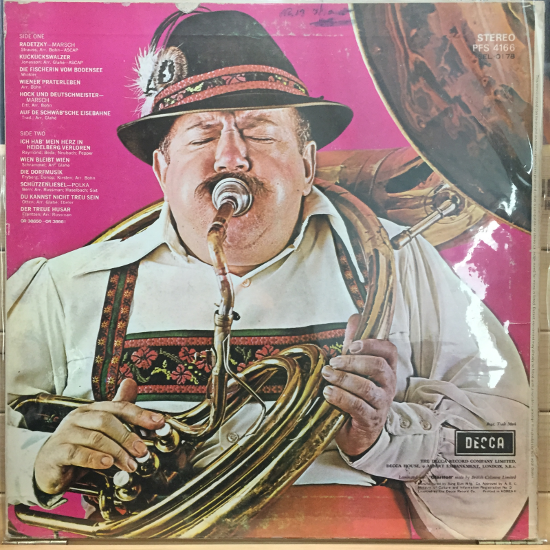 Will Glahé And His Orchestra ‎– Strictly Oompah