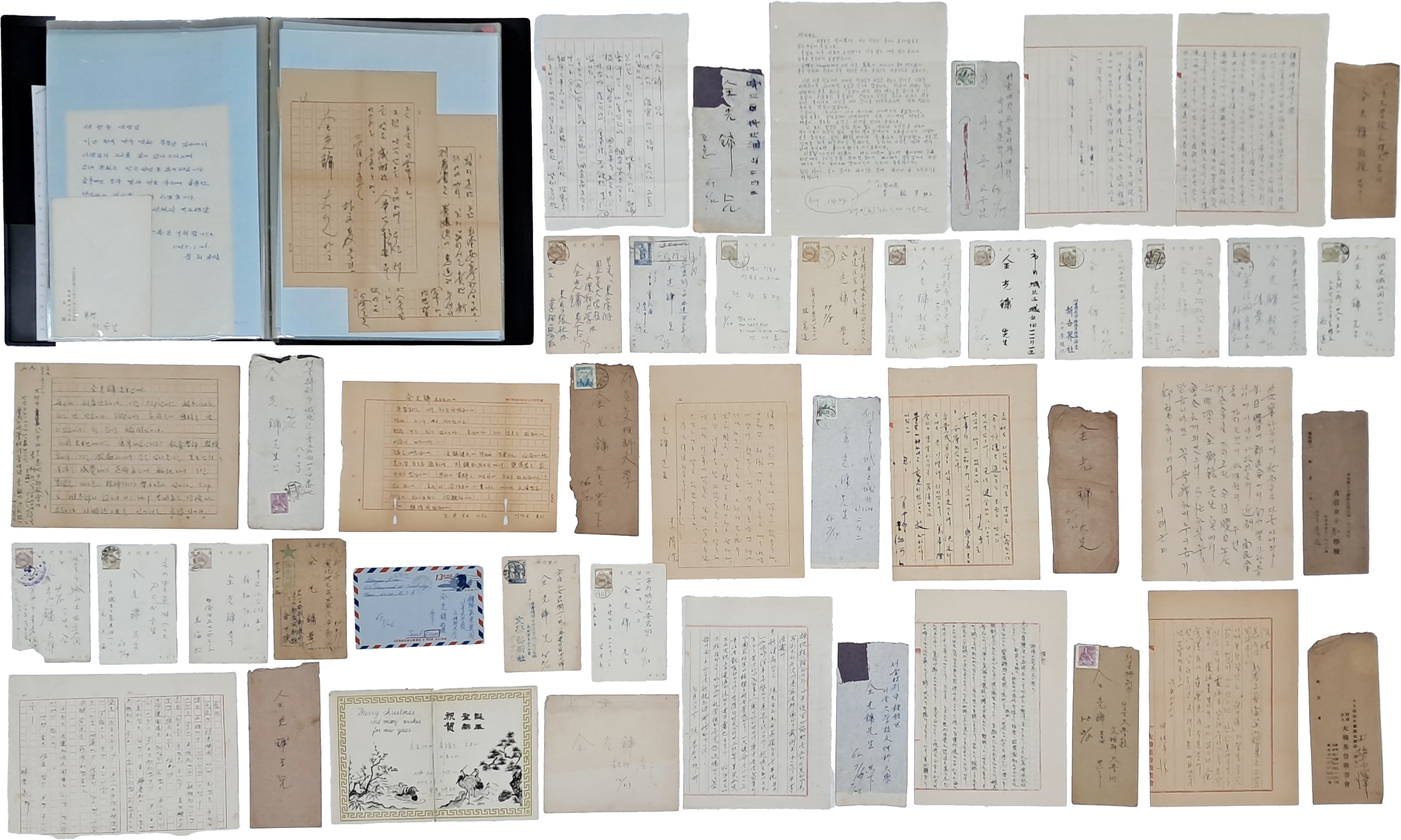[66] 소설가이며 국문학자인 백사(白史) 전광용(全光鏞)이 당대에 유명한 시인·문인 141인에게 받은 서신 자료 2책과 김소월 소설 판권에 관해 이상로에게 받은 엽서와 문인들에게 받은 엽서 100점 등 240여점 일괄