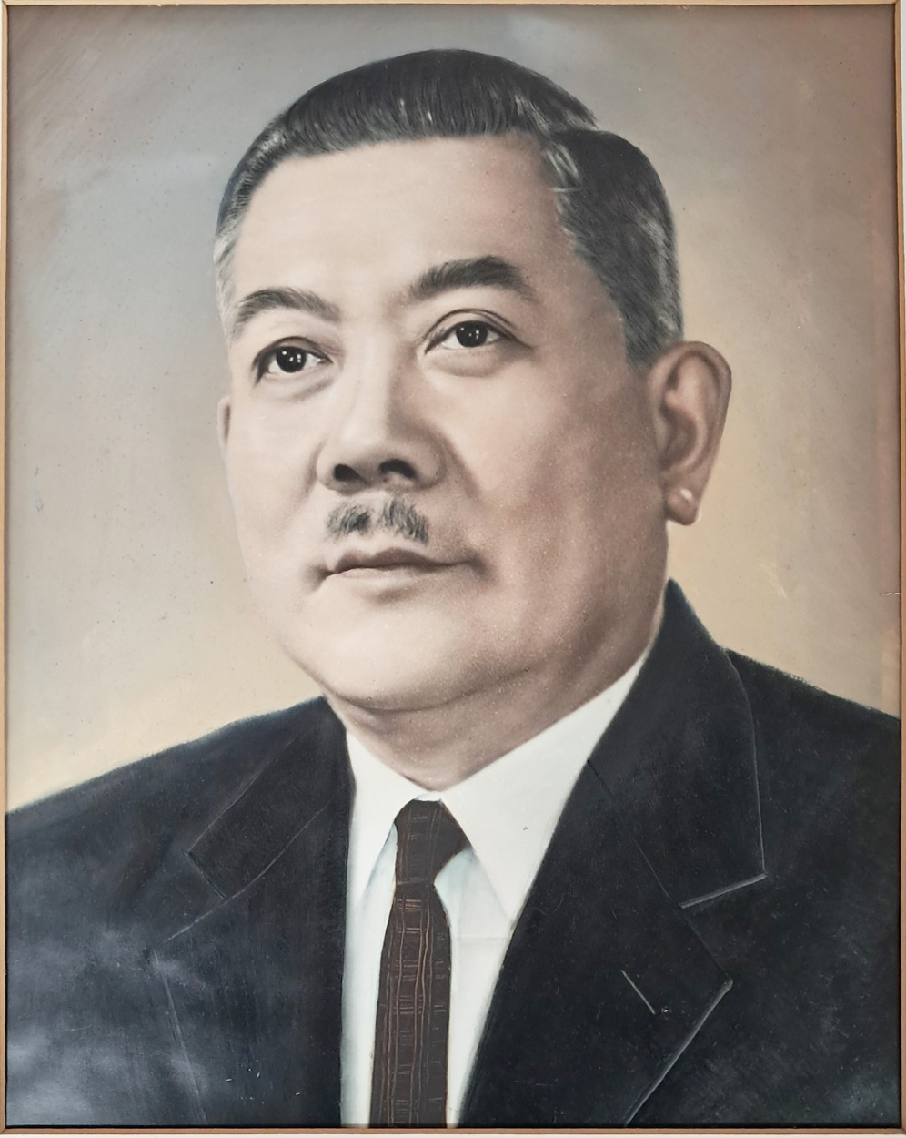 [133] 화신백화점 박흥식 사장의 [채색 사진]